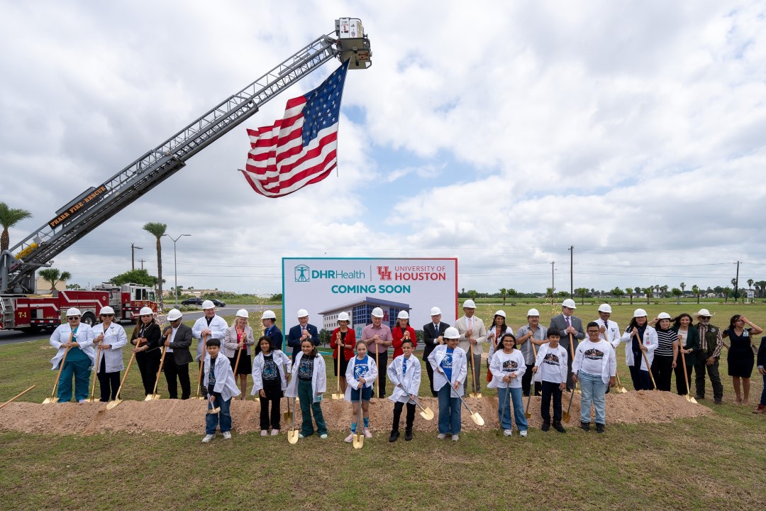 DHR Health Uoh And Students